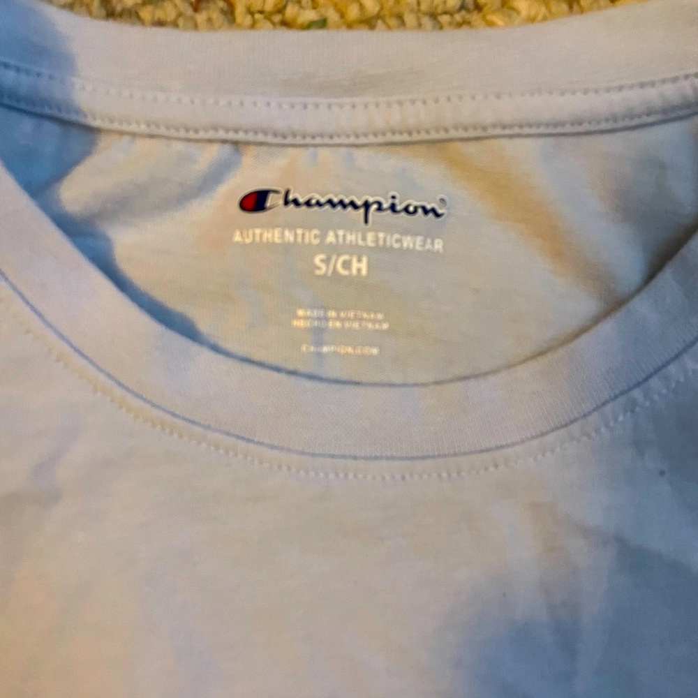 Women’s Small tee Champion